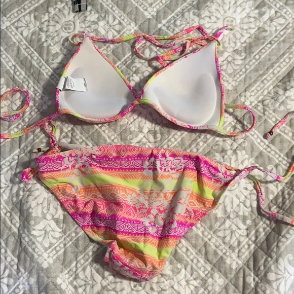 Colorful printed bikini - Picture 2 of 4